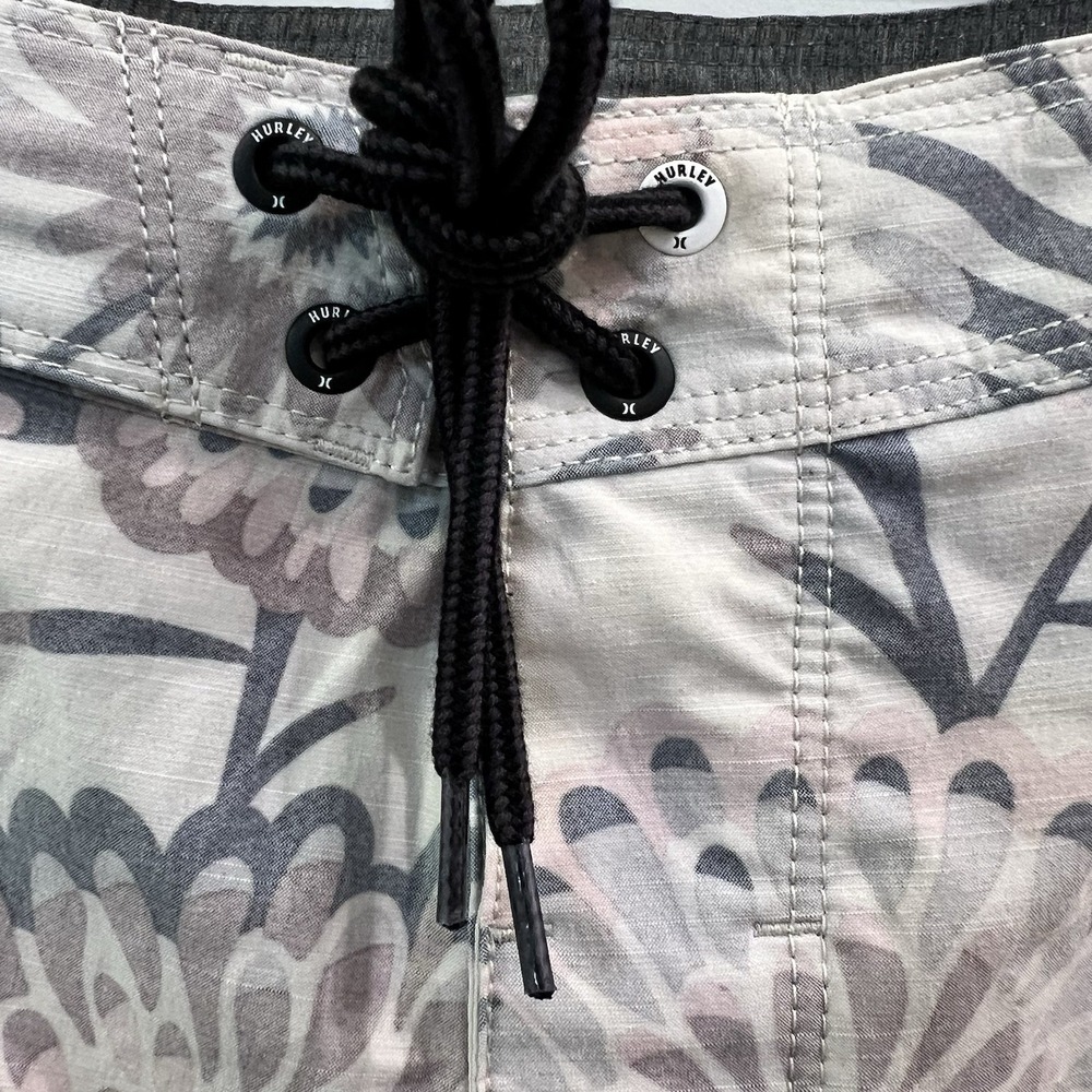 Hurley Phantom Board Shorts Mens 32 Swim Floral Pattern NWT Beach Trunks - Picture 3 of 9